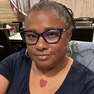 Meet your Posher, Angela bunnie